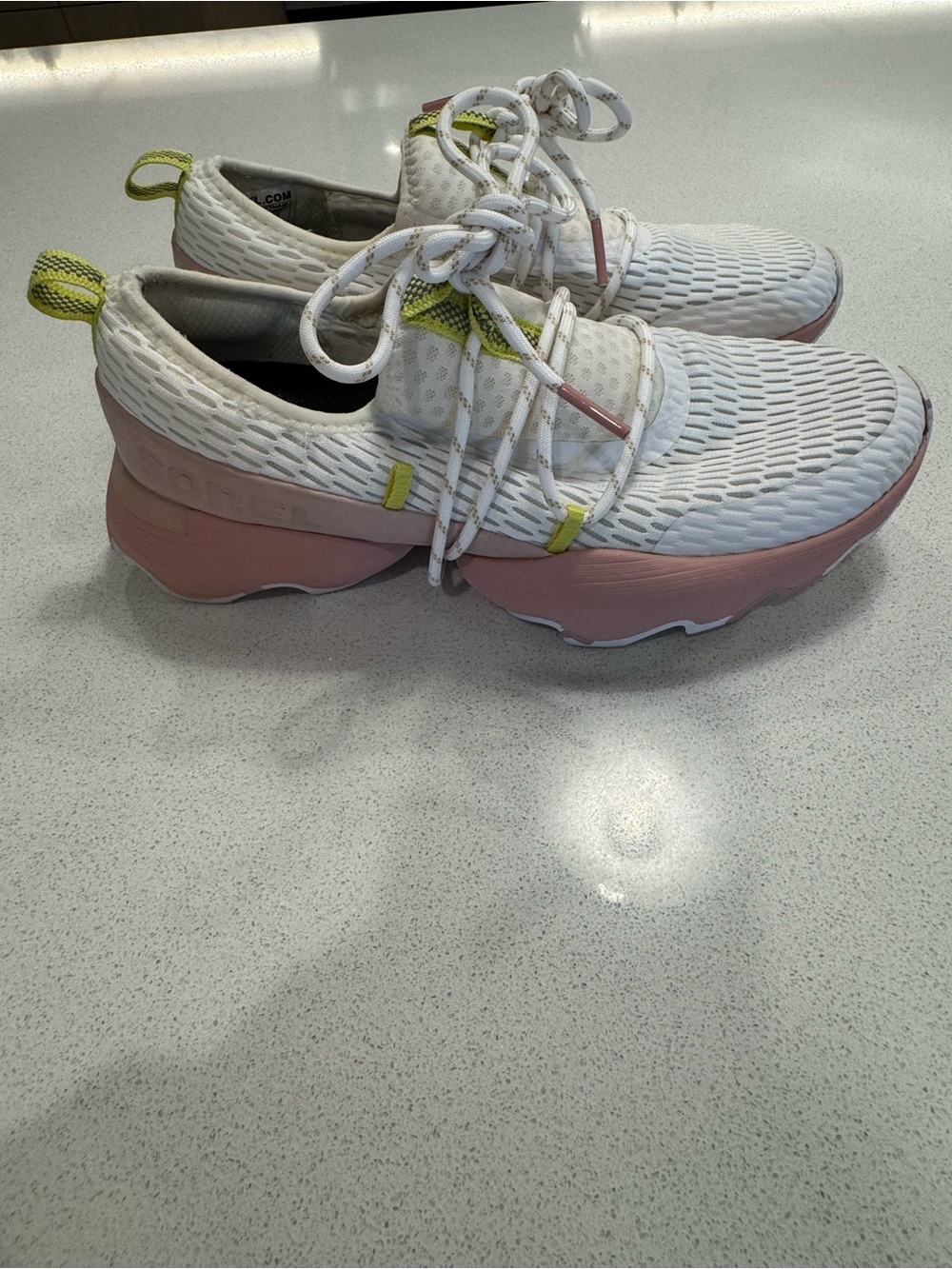 Sorel Pink Camo Chunky Sole Sneakers sz 7